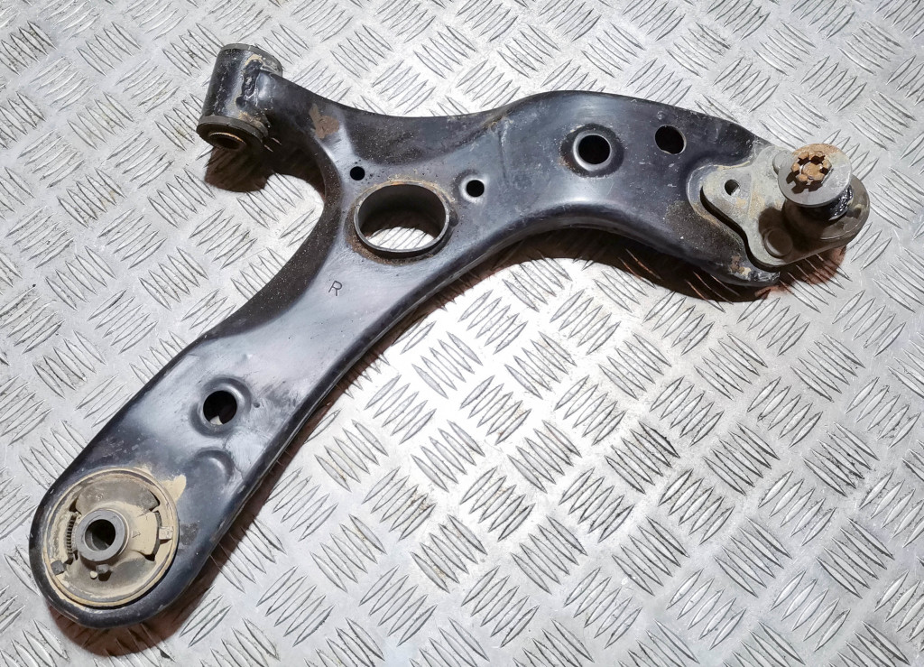 LEXUS CT 200h ZWA10 (2010–2017) Front control arm W0907228 LEXUS CT 200h ZWA10 (2010–2017) Front control arm W0907228
