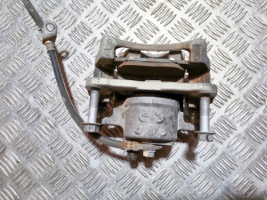 LEXUS CT 200h ZWA10 (2010–2017) Front brake caliper - 3