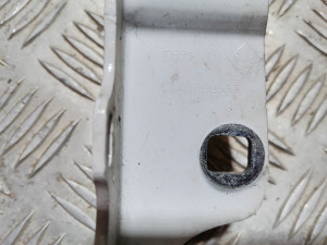  Engine cover hinge 