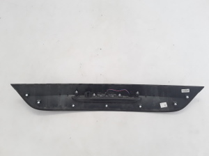  Trunk lid strap 