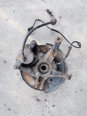 RENAULT Zoe (2012–2026) Front wheel hub - 2