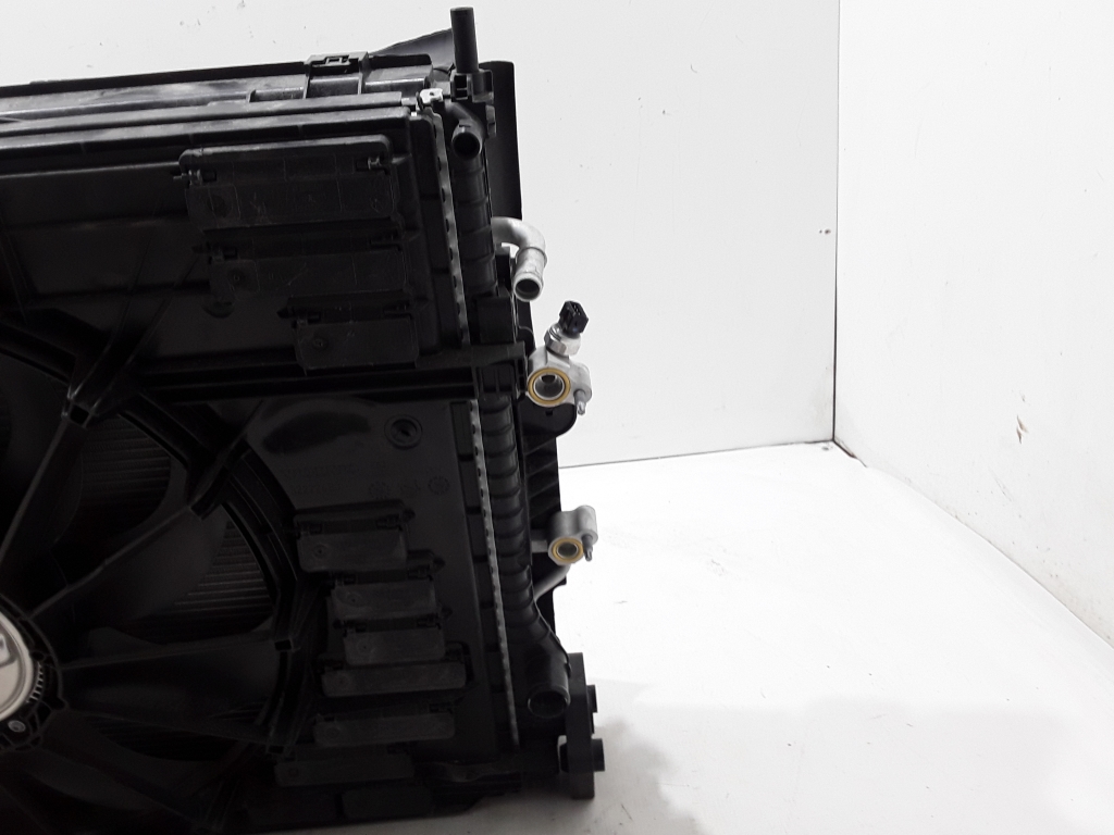 VOLVO XC90 2 generation (2014-2024) Aušinimo radiatorių komplektas 21020127