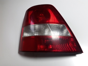   Rear corner lamp and its details 