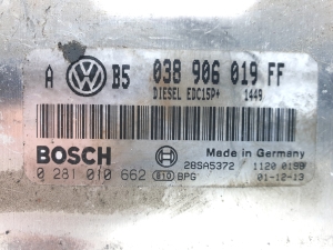 Volkswagen Golf IV (1997–2003) Motorsteuergerät 038 906 019 FF - 2