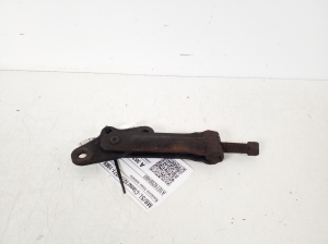 Mercedes Benz SL-Class 107 (1971–1989) Handbremsseilhalter A1074200489 - 2