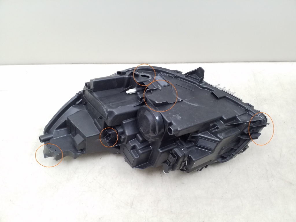 Used Peugeot 2008 Headlights 9833036180