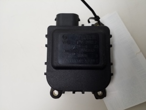 AUDI A4 B5 (1994–2001) Stellmotor Heizungsklappe 8D2820511C - 2