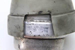 AUDI A4 B6 (2000–2005) Motorlager 8E0199382AH - 2