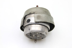 AUDI A4 B6 (2000–2005) Motorlager 8E0199382AH - 4
