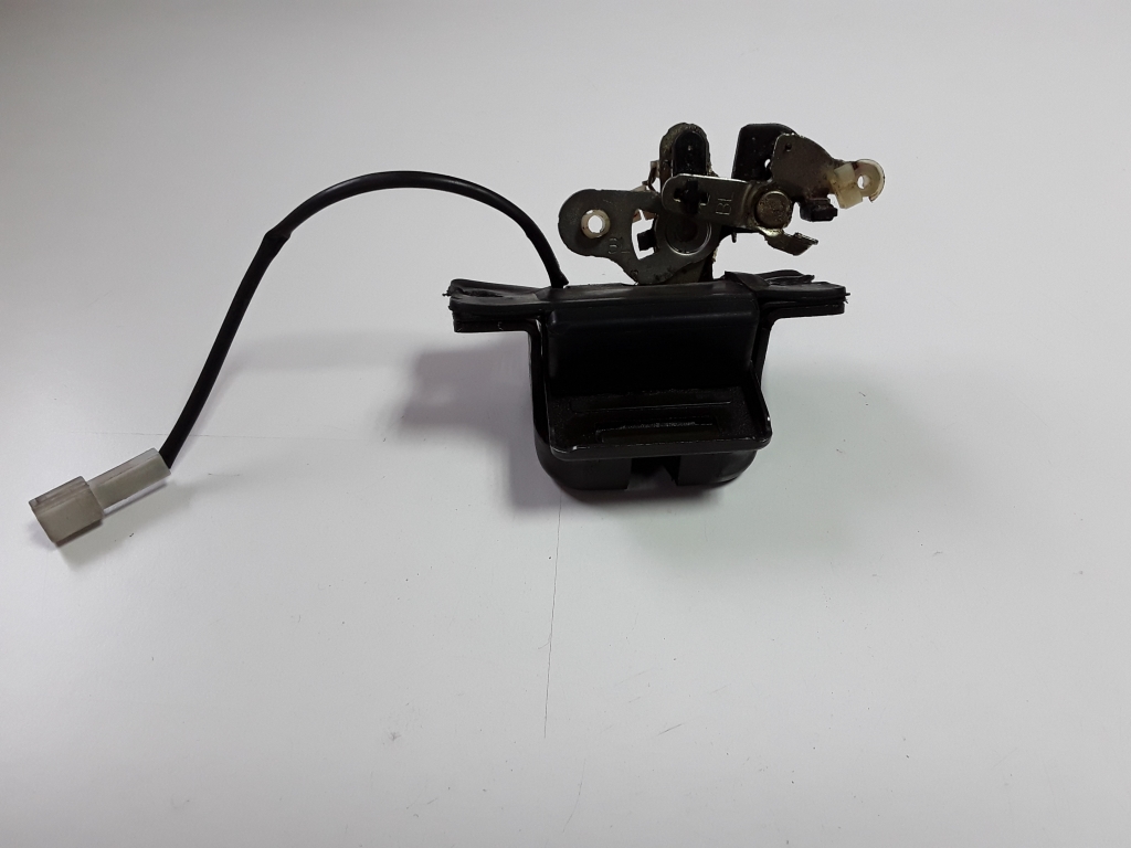 Used Kia Sorento Trunk lid lock NERACODO