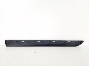 Volkswagen Passat B8 (2014–2023) Tagumise küljeukse liist 3G0854950 - 3