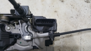  Rear side door lock 