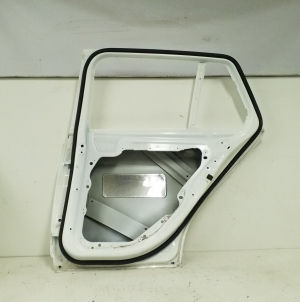 Mercedes Benz C-Class 205 (2014–2021) Tagumised küljeuksed A2057320410 - 2
