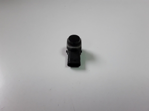  Front parking sensor 