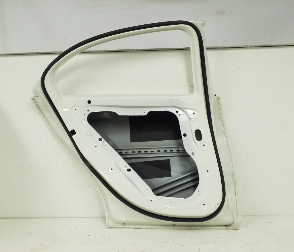 MERCEDES-BENZ A-Class W176 (2012-2018) Left Side Sliding Door A1767320110,A1767300105 24968145