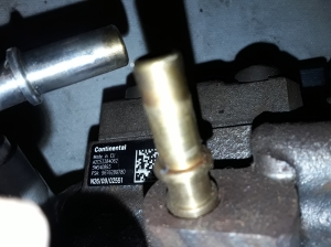  Fuel pump 