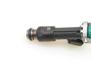  Fuel injector 