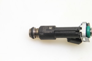  Fuel injector 