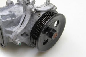 Opel Astra K (2015–2021) Water pump - 2