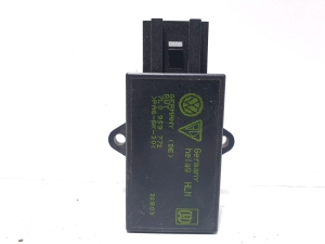 Relejs - 7LO 959 772
