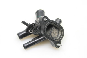  Thermostat housing 