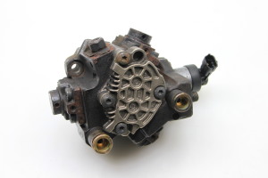 Fuel pump - 331002A420