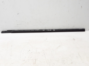 Peugeot 2008 P24 (2019–2026) Rear side door outer window molding 98259675XT - 3