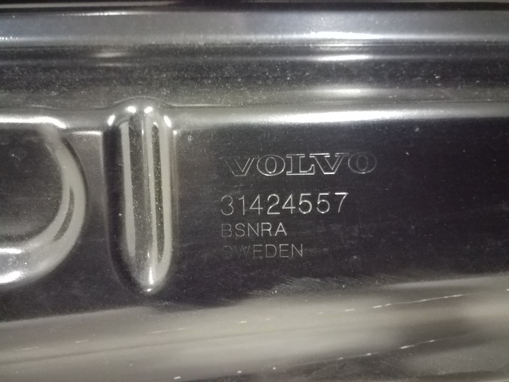 VOLVO XC60 2 generation (2017-2024) Motorhjelm 31424557 24968060