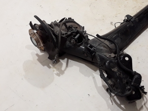 Peugeot 208 (2019–2026) Aizmugurējais tilts un tā detaļas 9836372780 - 2
