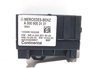 Fuel pump control module - A 000 900 31 01