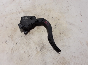 Accelerator pedal - 180022038R