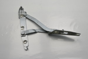 AUDI A4 B7 (2004–2008) Kofferraumdeckelscharnier 8E5827301 - 5