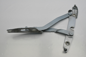 Trunk lid hinge - 8E5827301