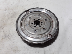  Clutch flywheel 