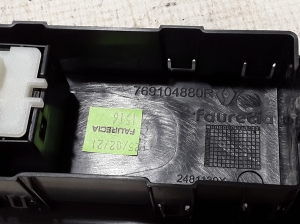 RENAULT Kangoo III (2021–2026) Front door glass switch 769104880R - 2
