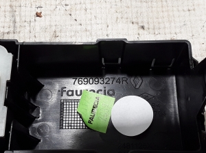 RENAULT Kangoo III (2021–2026) Front door glass switch 769093274R - 2