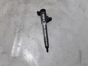  Fuel injector 