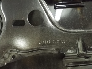 Mercedes Benz Vito 447 (2014–2026) Rear cargo door A4477420310 - 4