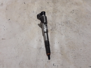  Fuel injector 