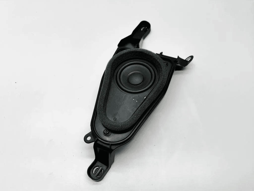 VOLVO V90 2 generation (2016-2024) Subwoofer din partea stângă sub scaun 31350622 21185729