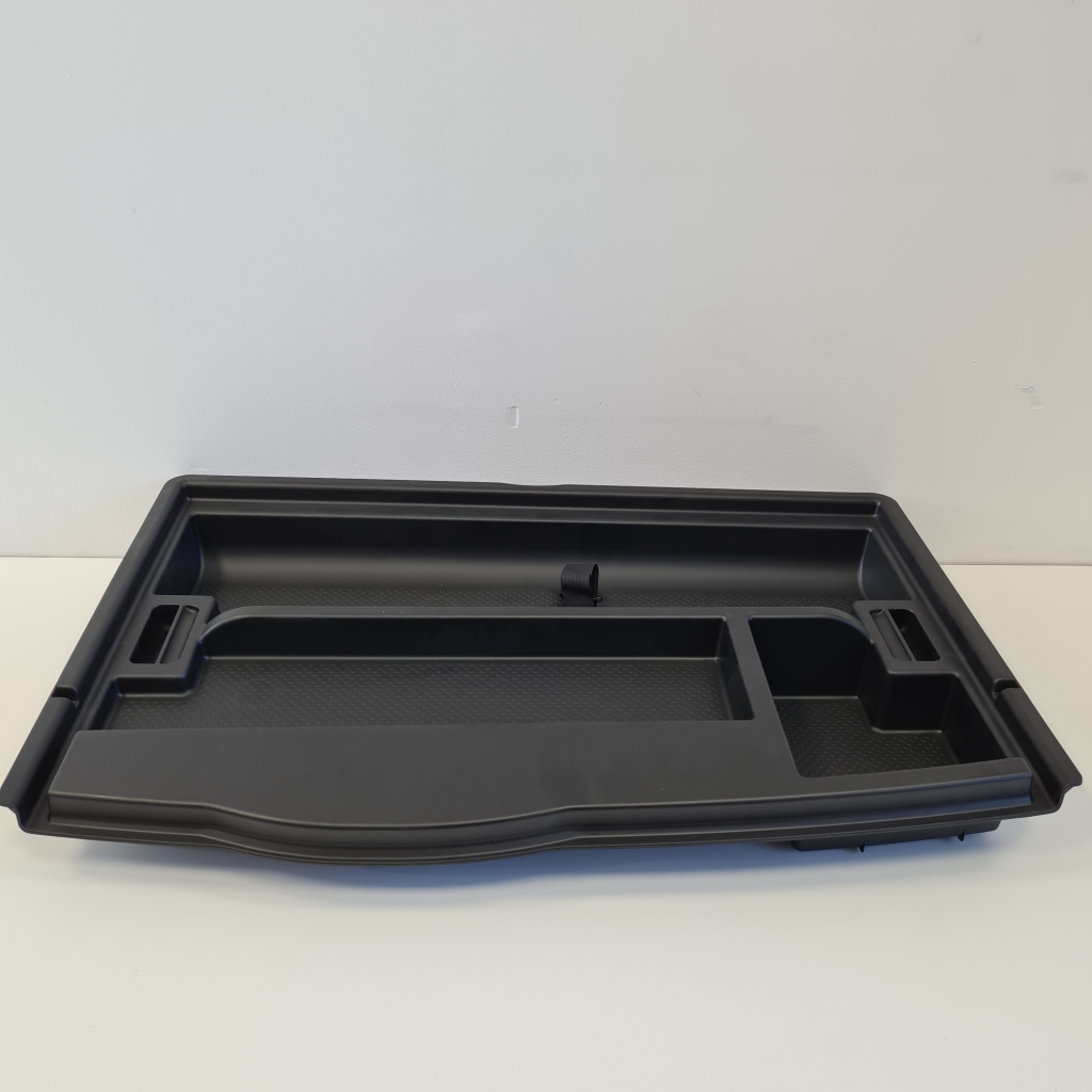 Used Maserati Levante Other detail of the trunk interior 670049152