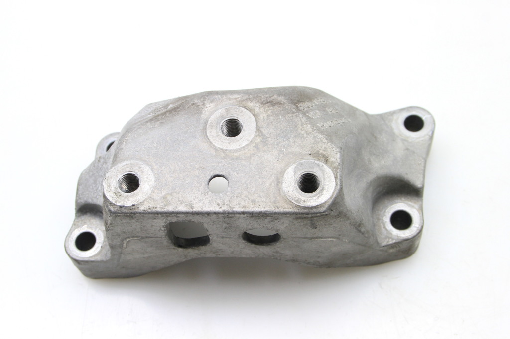 Skoda Octavia III (2013–2019) Getriebehalter 3Q0199117 Skoda Octavia III (2013–2019) Getriebehalter 3Q0199117