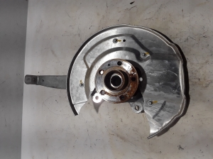 VOLVO XC90 (2015–2024) Front wheel hub 31476878 - 2