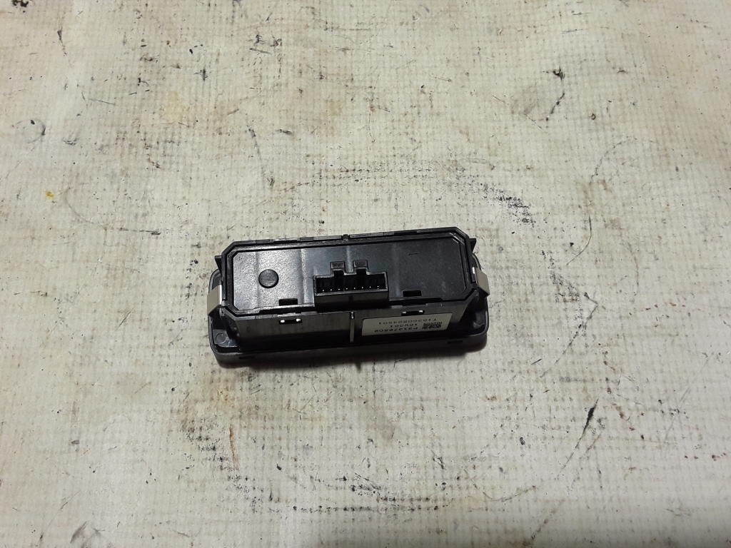VOLVO XC90 2 generation (2014-2024) Back cover Open Switches 31376509 21048118