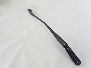  Windshield wiper blade 