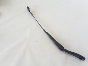  Windshield wiper blade 