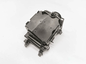 Sicherungskastengehäuse unter der Motorhaube - 9804681980