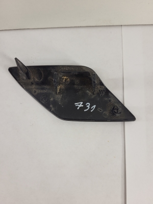 Volkswagen Golf VI (2008–2013) Front bumper headlight washer cap 5K0955109C - 2