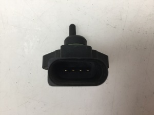 Volkswagen Passat B5 (1997–2005) Intercooler sensor 038906051 - 2