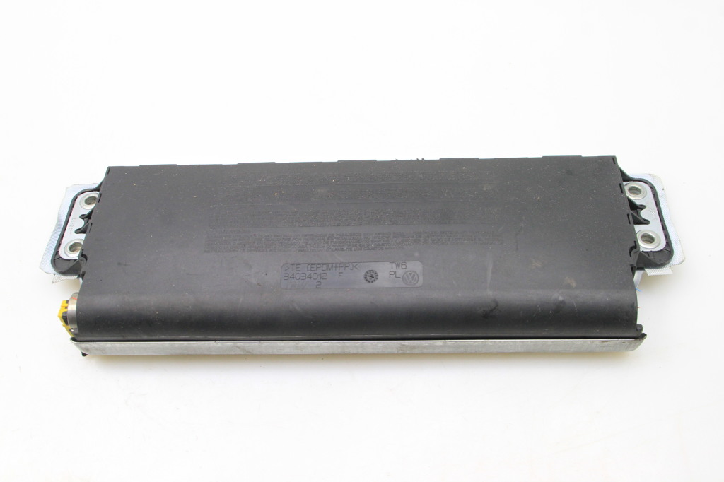Volkswagen Golf VI (2008–2013) Põlveturvapadi 34034011E Volkswagen Golf VI (2008–2013) Põlveturvapadi 34034011E